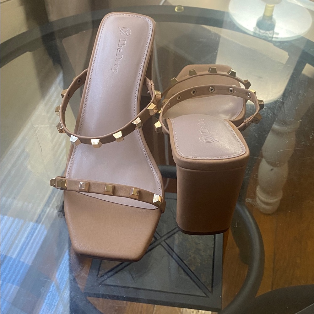 Elegant Tan Studded Heels size 8
